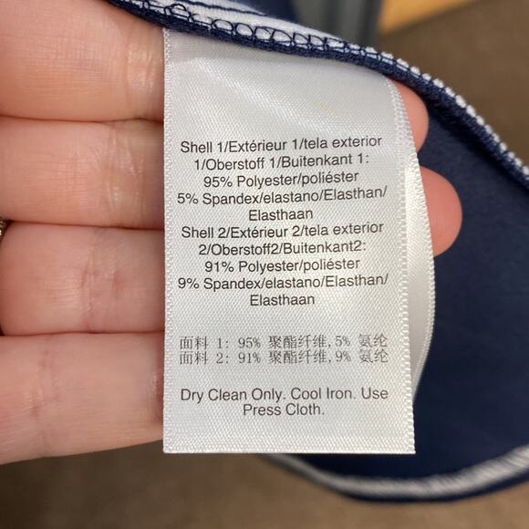 DKNY
Plus Size Contrast Side-Panel Sleeveless Dress size 22w (b24.6) - Picture 7 of 7